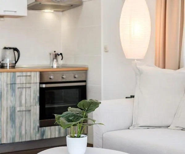 Sunset View 公寓 波斯蒂勒